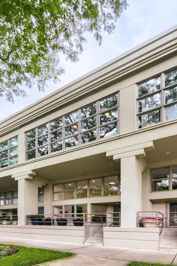 2252 N Lakewood Ave., Chicago, IL 60614