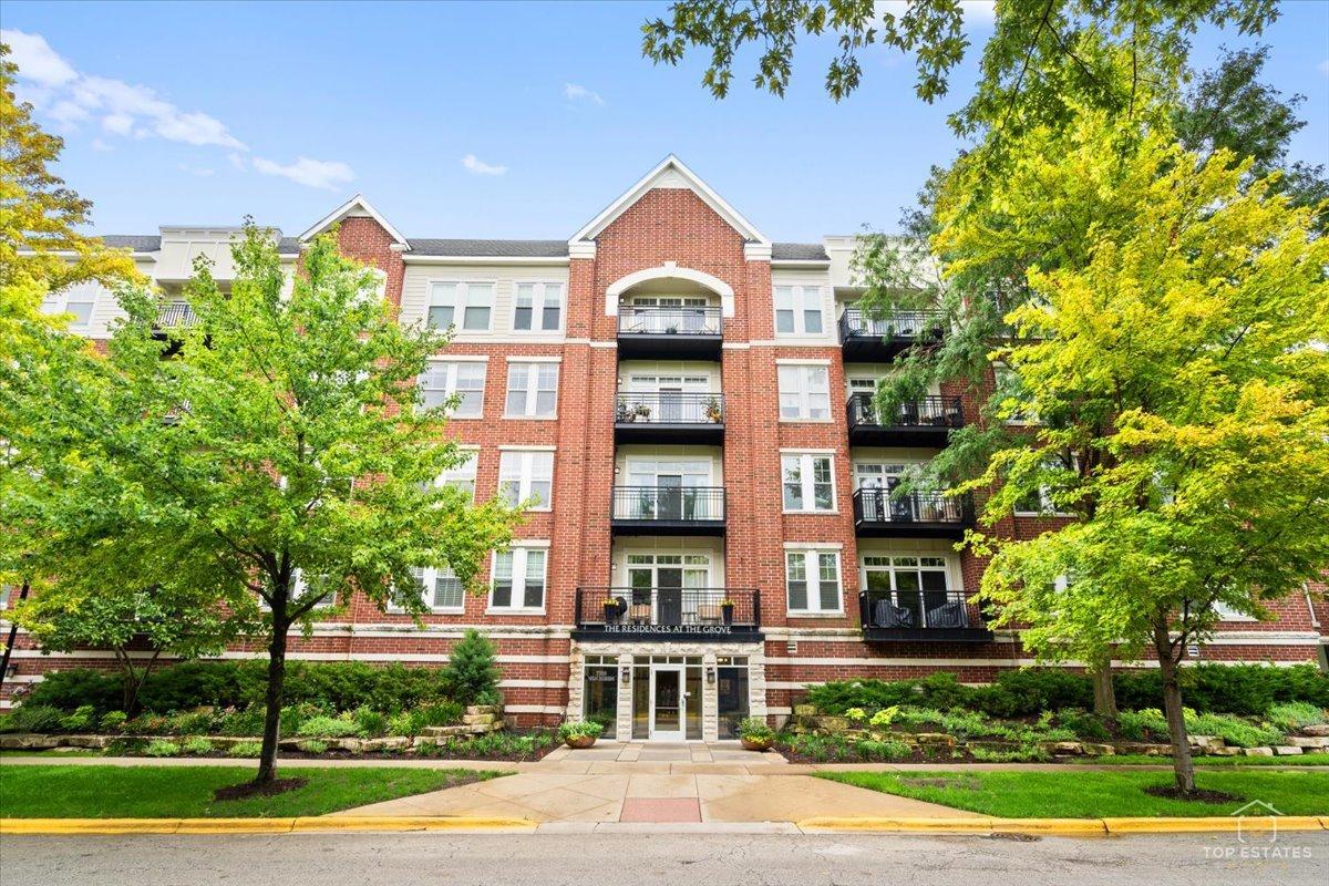 7753 Van Buren St. #303, Forest Park, IL 60130