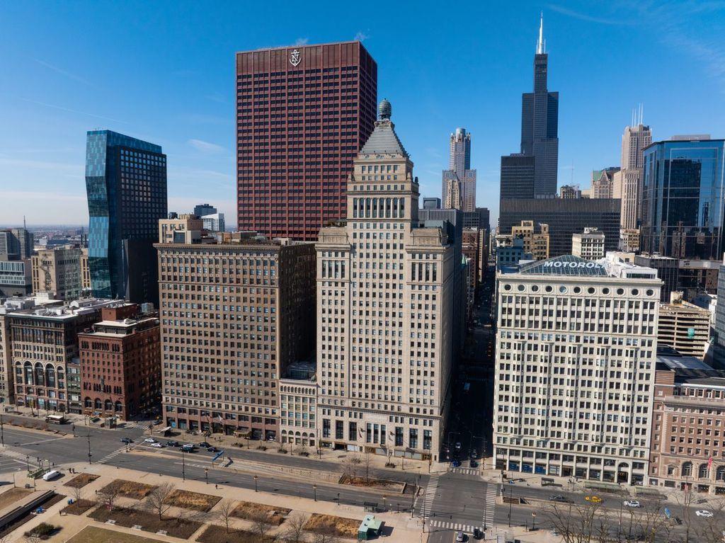 310 S Michigan Ave. #1013, Chicago, IL 60604