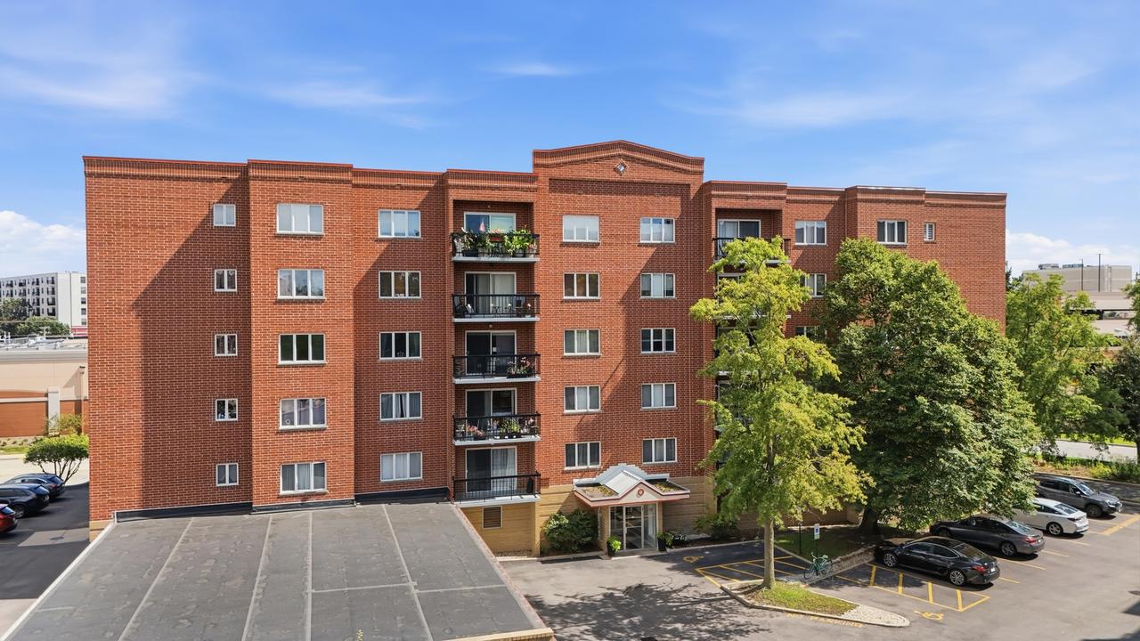 1480 Jefferson St. #202, Des Plaines, IL 60016
