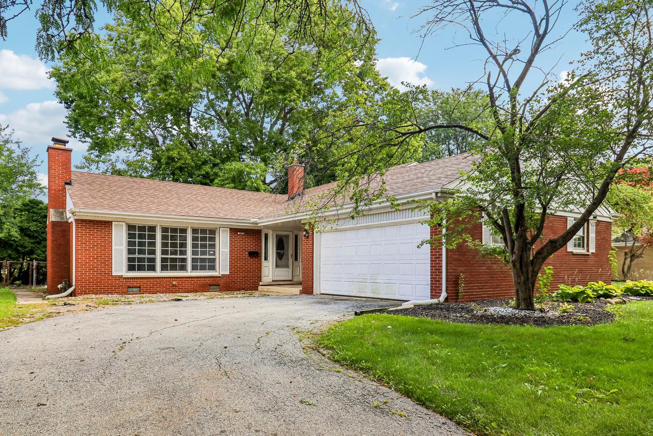 16919 School St., South Holland, IL 60473