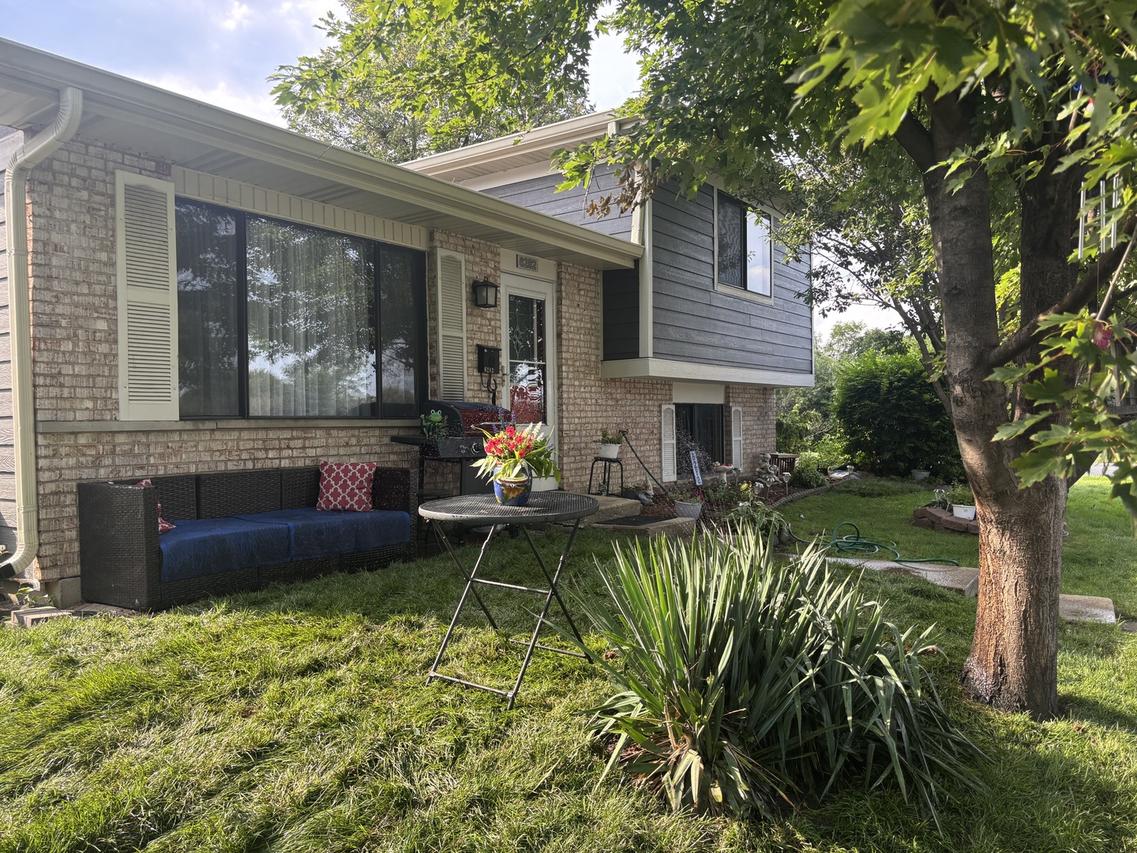 6282 Kit Carson Dr., Hanover Park, IL 60133