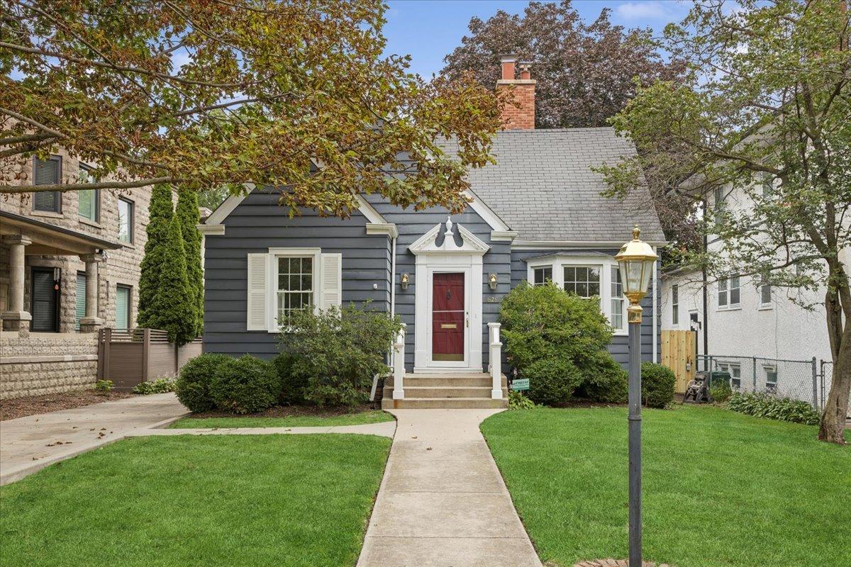 629 Franklin Ave., River Forest, IL 60305