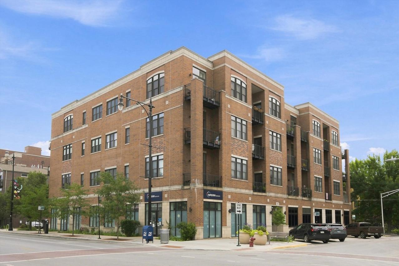 4755 N Washtenaw Ave. #309, Chicago, IL 60625