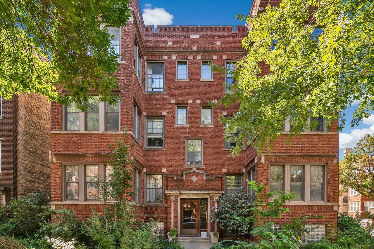 6454 N Bosworth Ave. #3A, Chicago, IL 60626