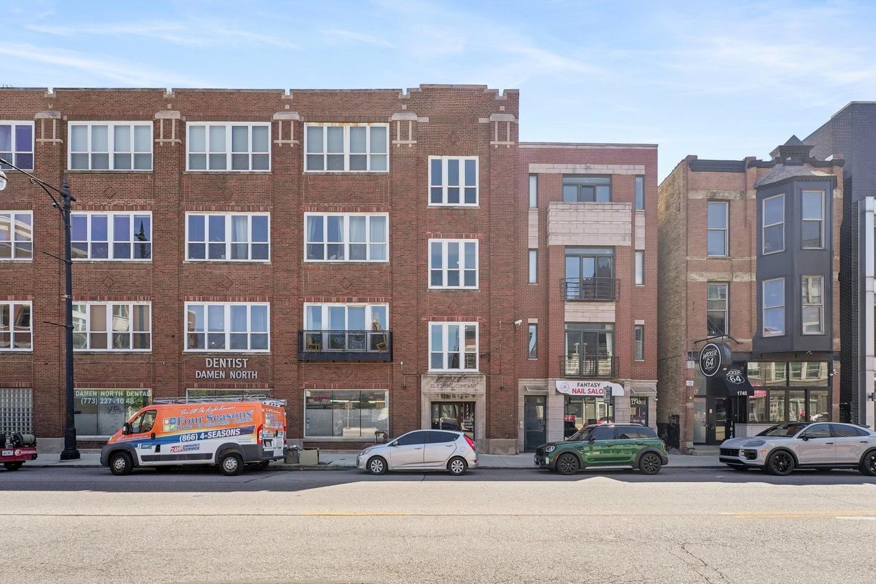 1725 W North Ave. #402, Chicago, IL 60622