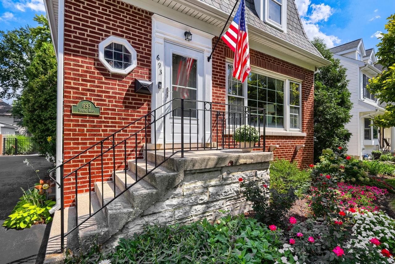 693 S Spring Rd., Elmhurst, IL 60126