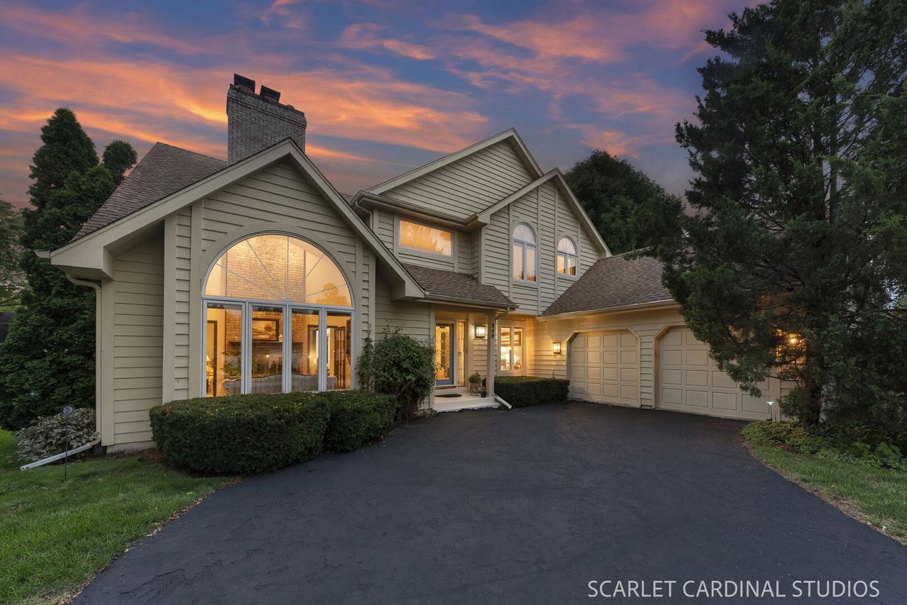 849 S River Rd., Naperville, IL 60540