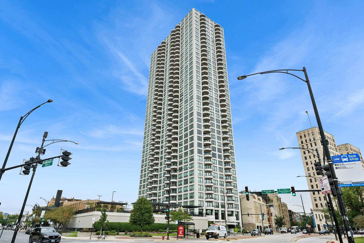 2020 N Lincoln Park West Ave. #9H, Chicago, IL 60614