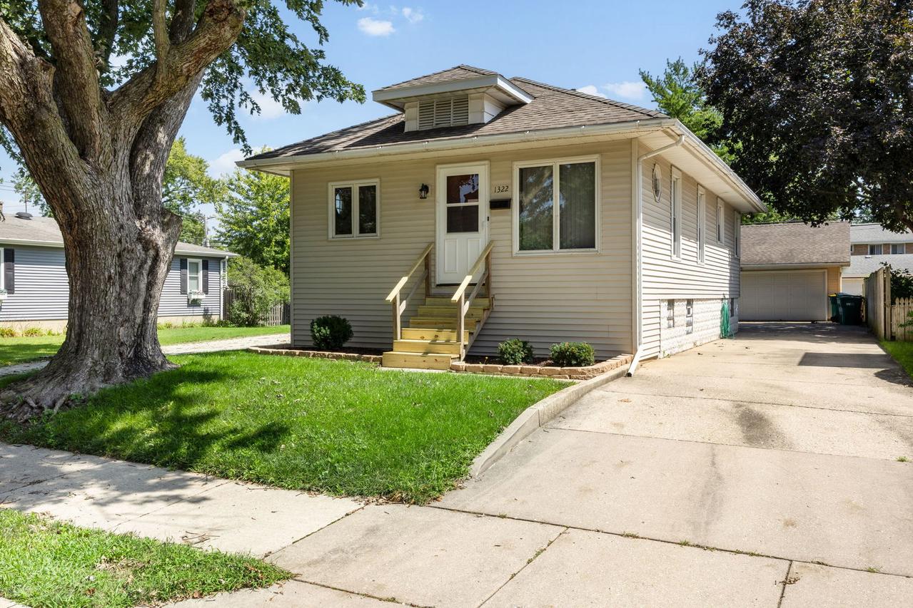 1322 N Prairie Ave., Joliet, IL 60435