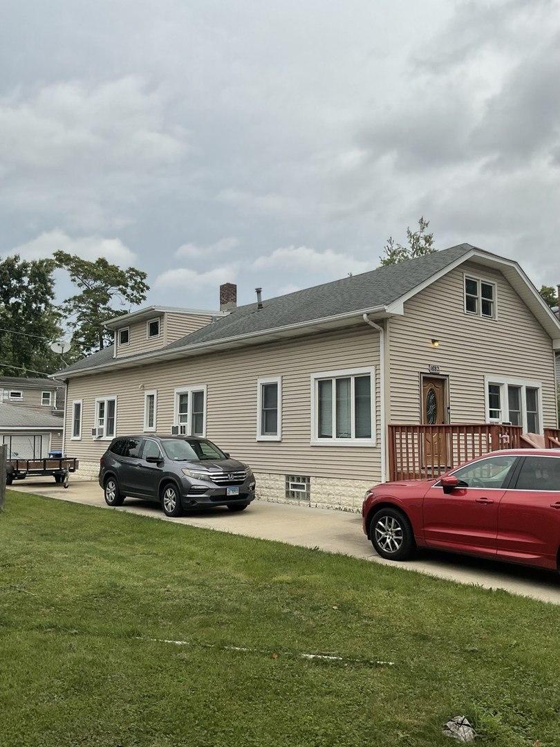 1682 Van Buren Ave., Des Plaines, IL 60018