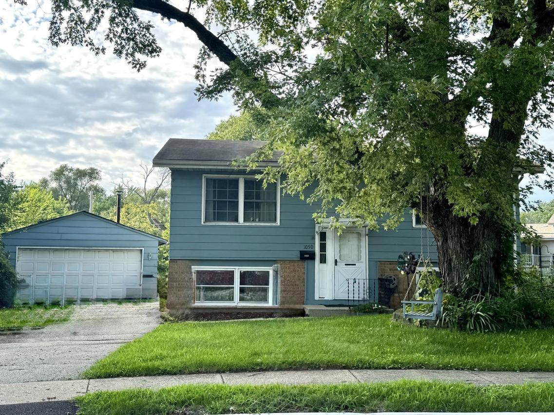 [Address Hidden by Seller], South Elgin, IL 60177