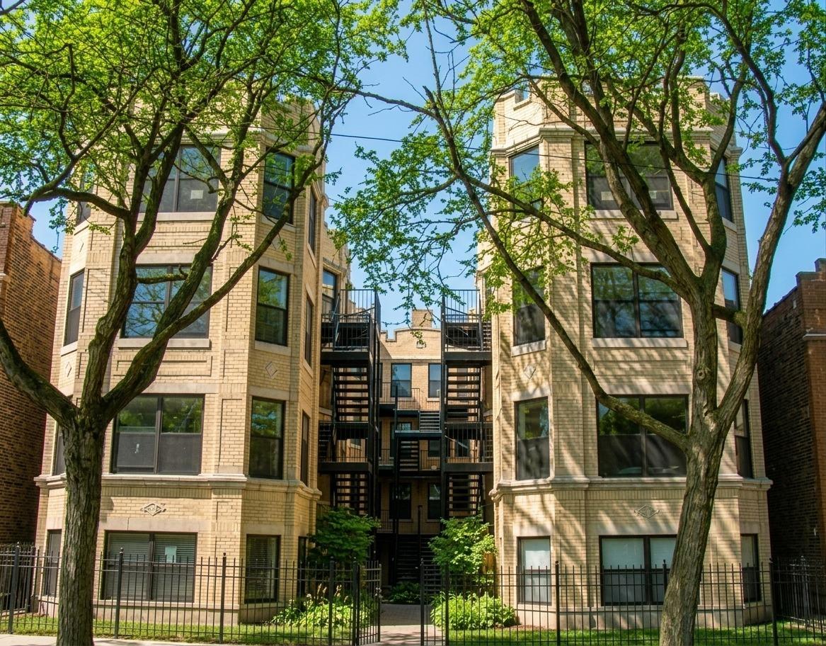 6410 N Hoyne Ave. #2W, Chicago, IL 60645