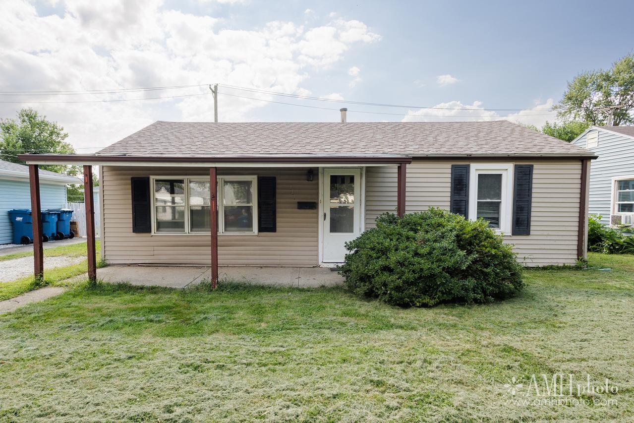 141 Belle Aire Ave., Bourbonnais, IL 60914