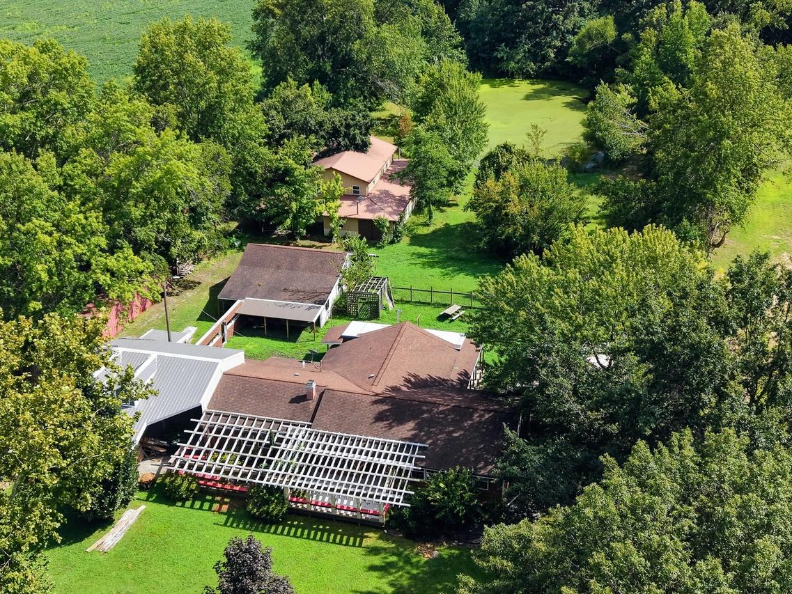 5628 Coal St., Sesser, IL 62884