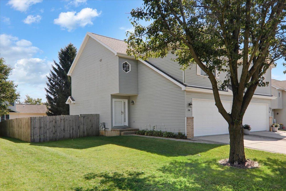 1716 Sunrise Point, Normal, IL 61761