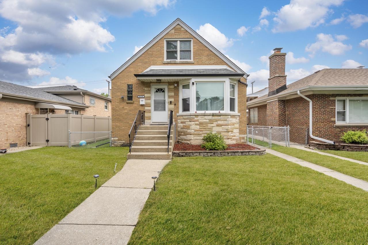 7620 W Gregory St., Chicago, IL 60656