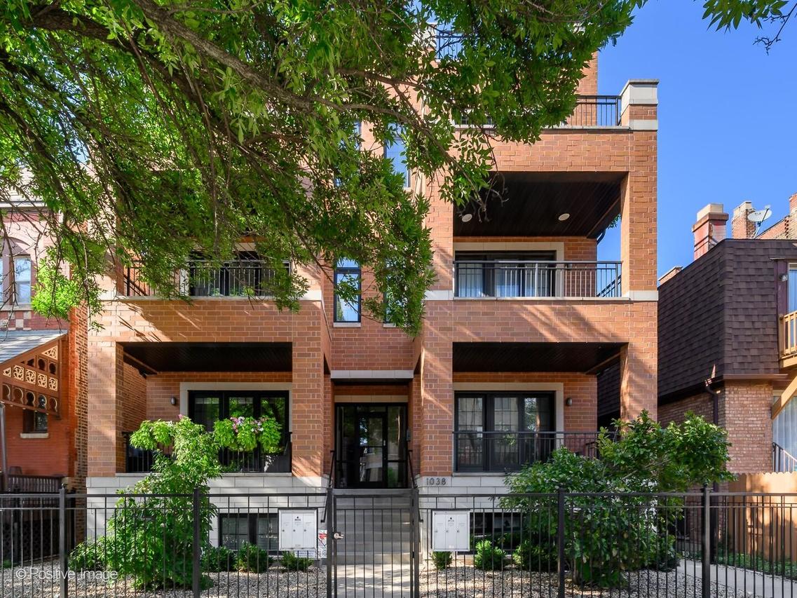 1038 W Diversey Pkwy. #3E, Chicago, IL 60614