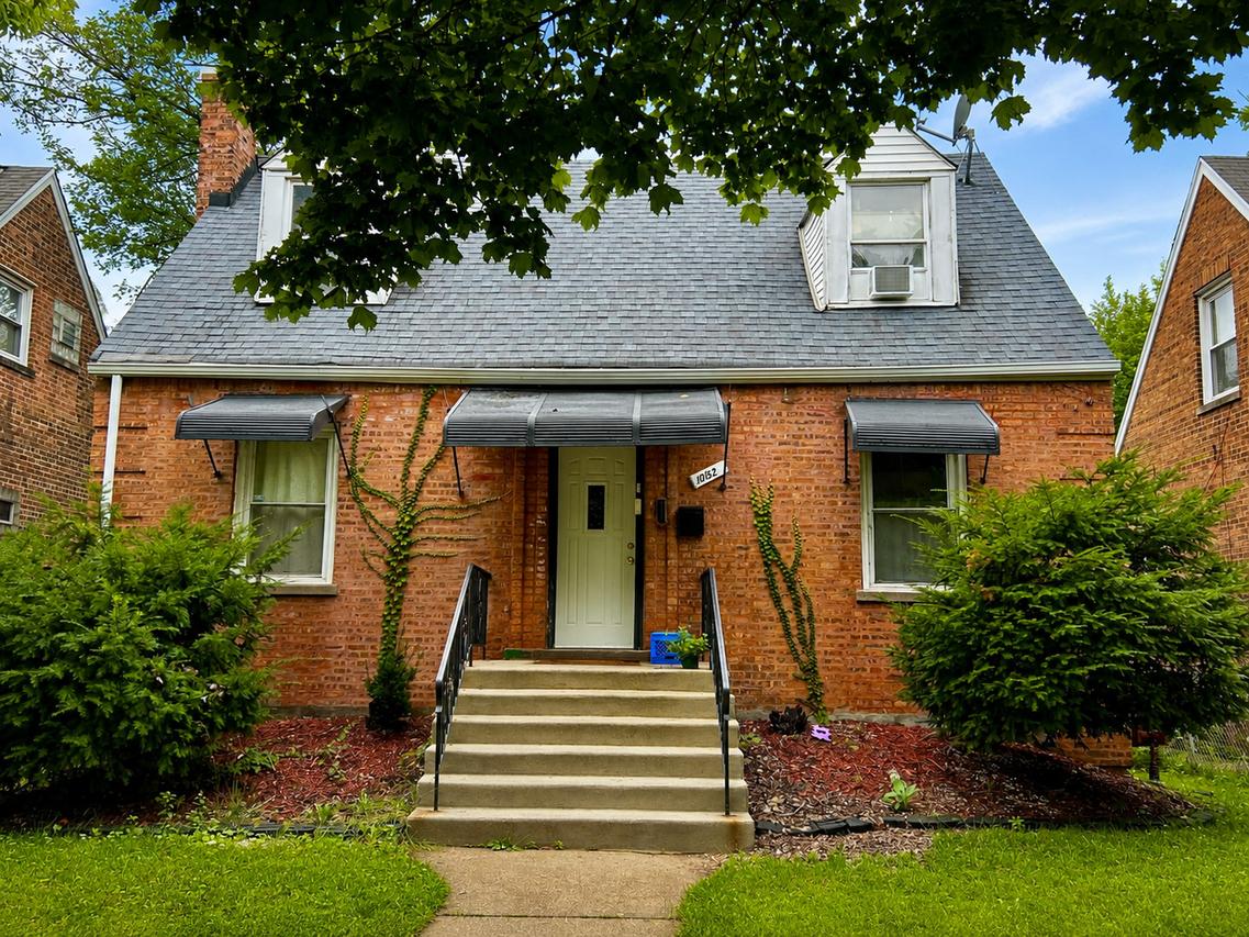 10152 S Bensley Ave., Chicago, IL 60617