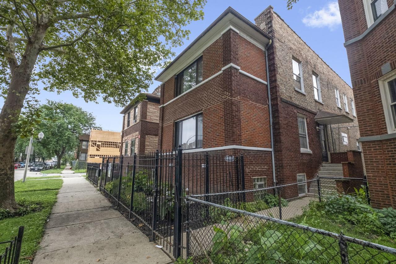 4903 W Rice St., Chicago, IL 60651