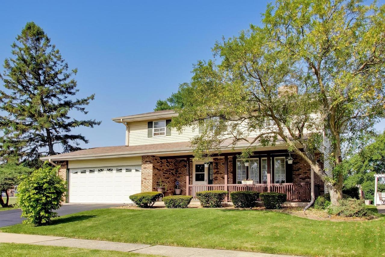 18026 State Line Ave., Lansing, IL 60438