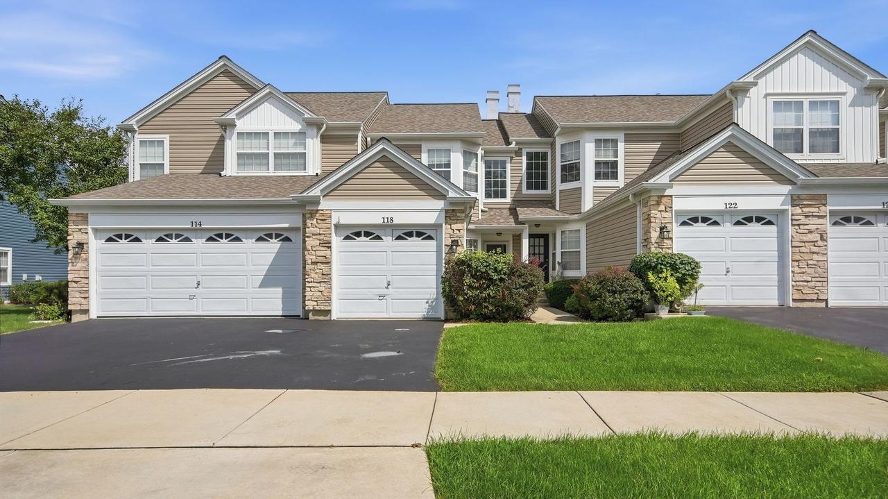 118 Oakton Dr., Lombard, IL 60148