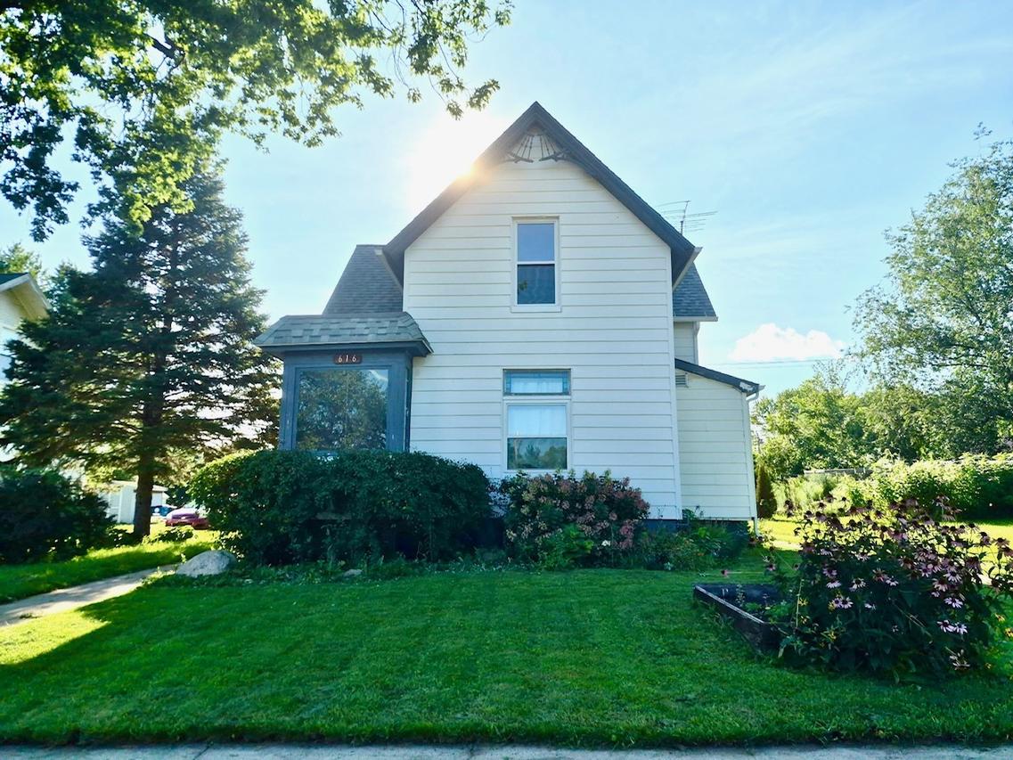 616 N Pleasant St., Princeton, IL 61356