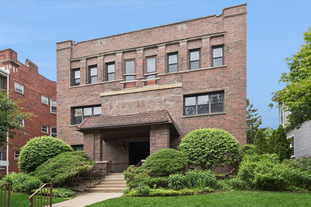 822 Hinman Ave. #3S, Evanston, IL 60202