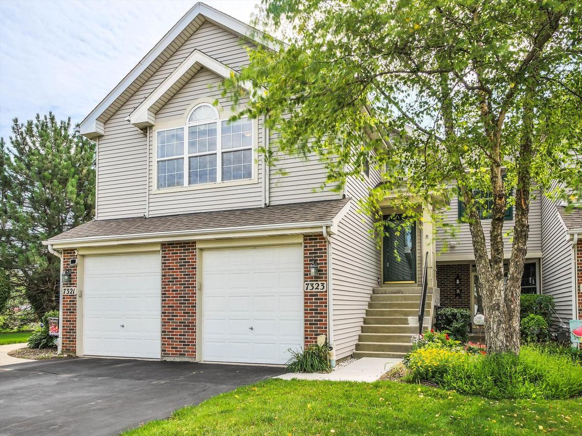 7323 Grandview Ct., Carpentersville, IL 60110
