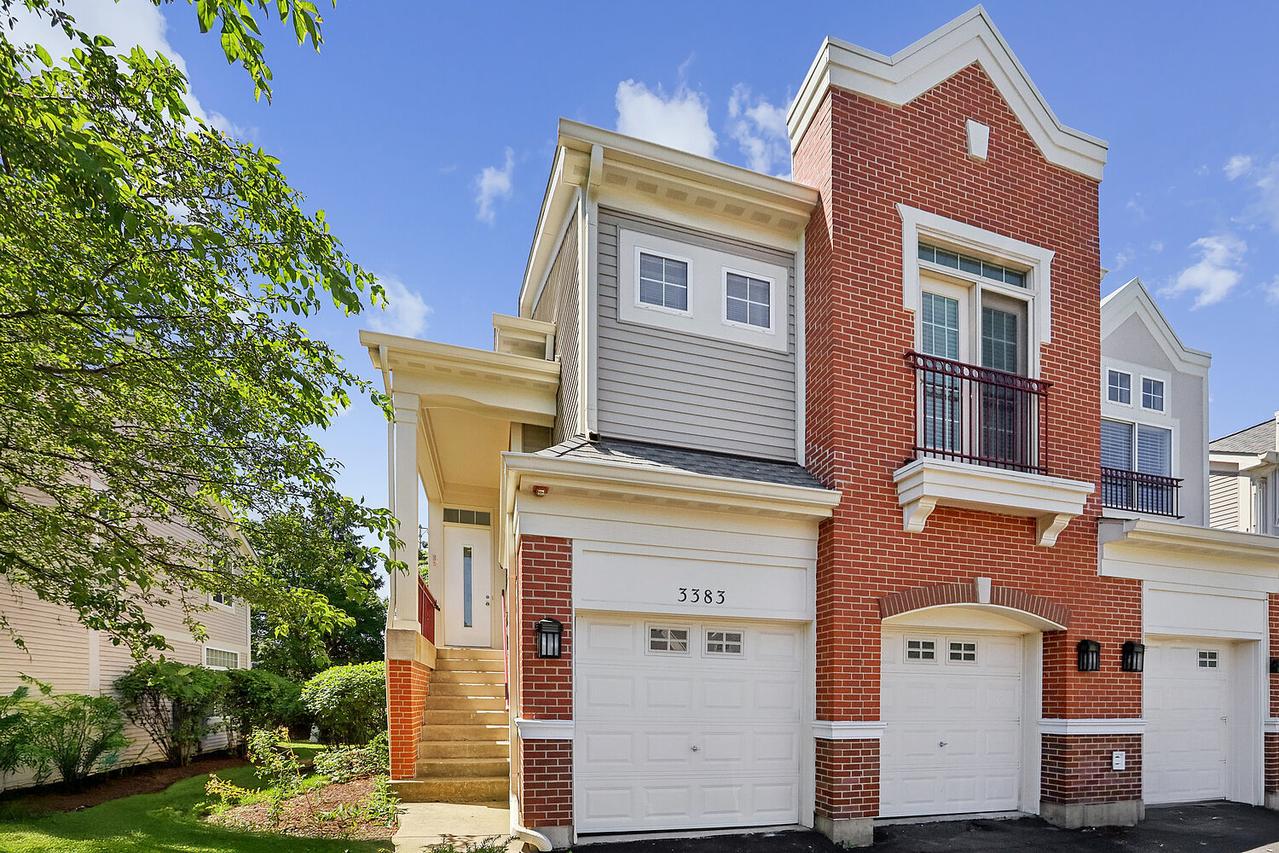 3383 Rosecroft Ln., Naperville, IL 60564