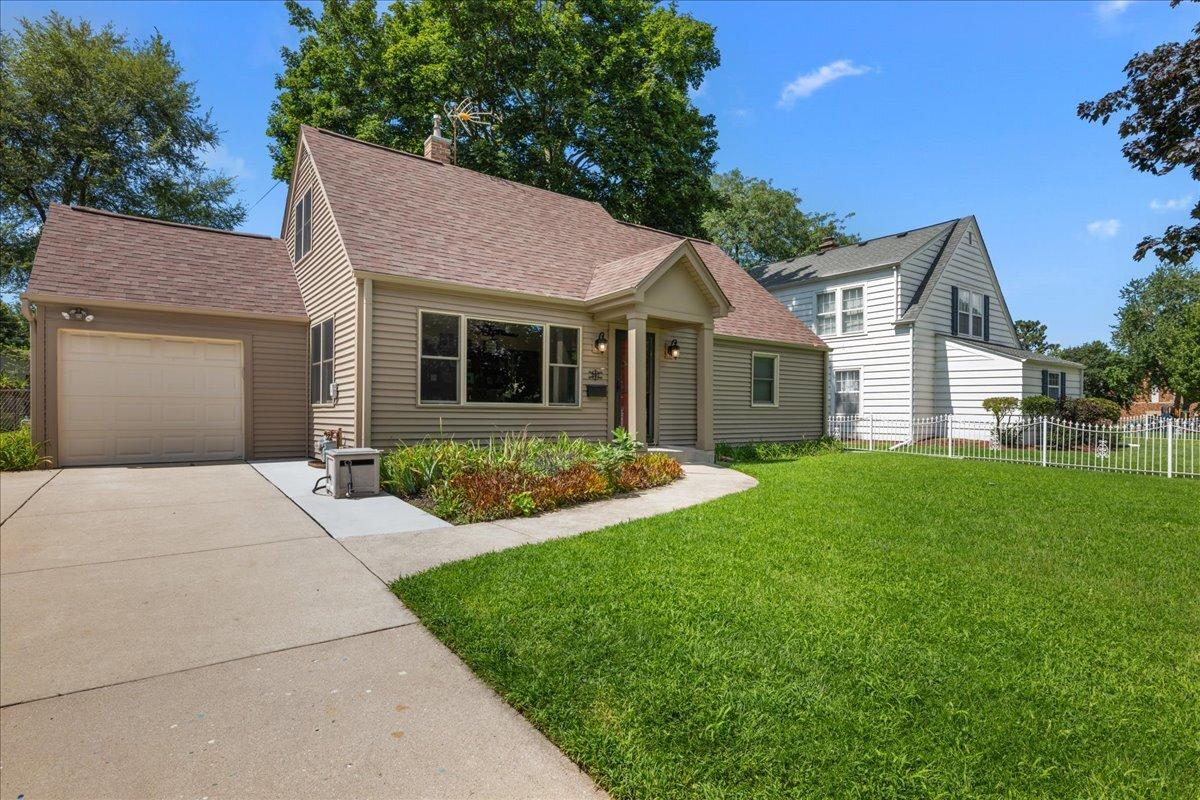 207 S Randall Rd., Aurora, IL 60506