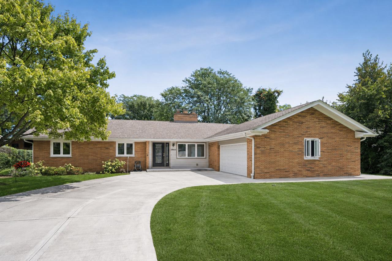 2865 Leanne Ct., Northbrook, IL 60062