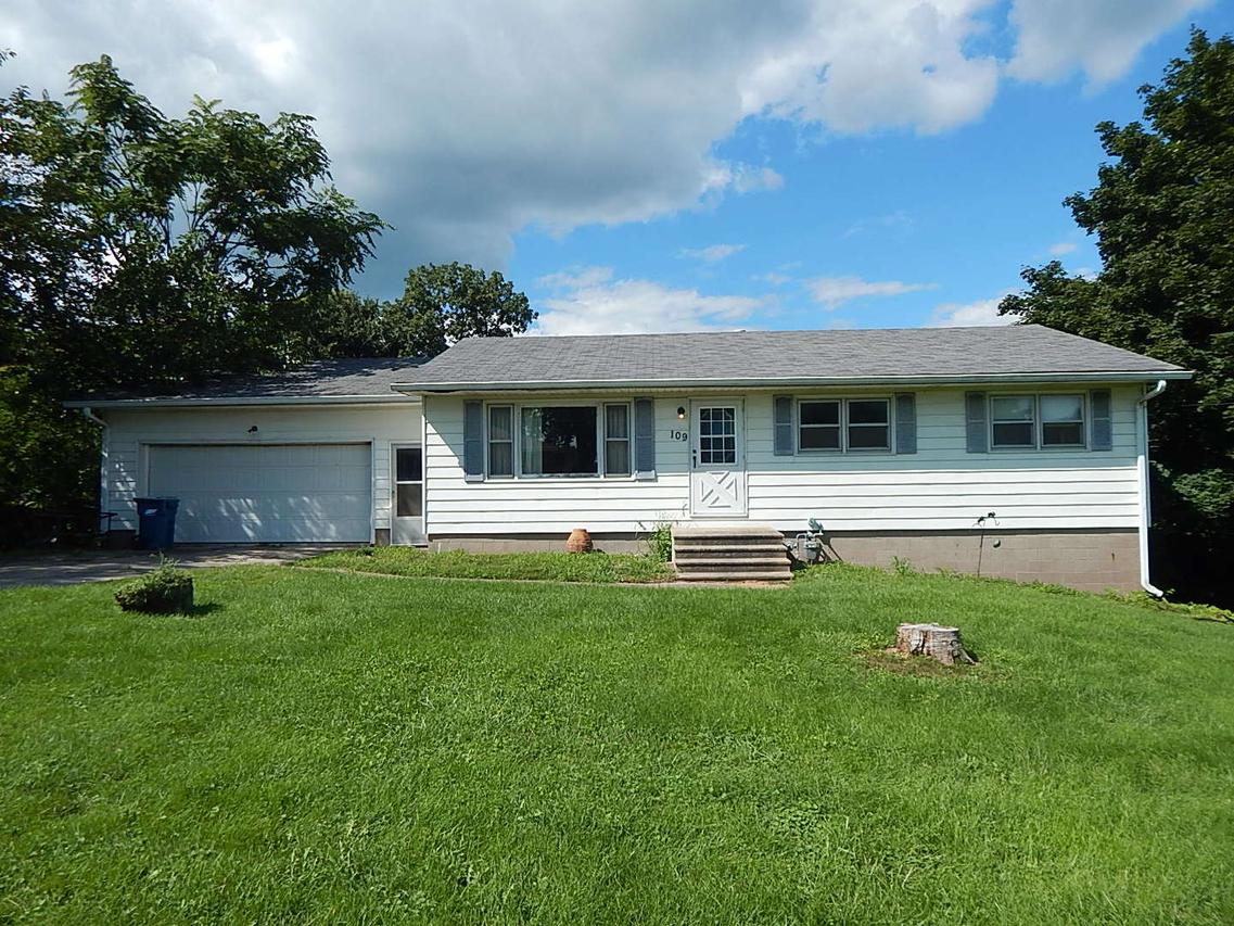 109 E 6th St., Sherrard, IL 61281