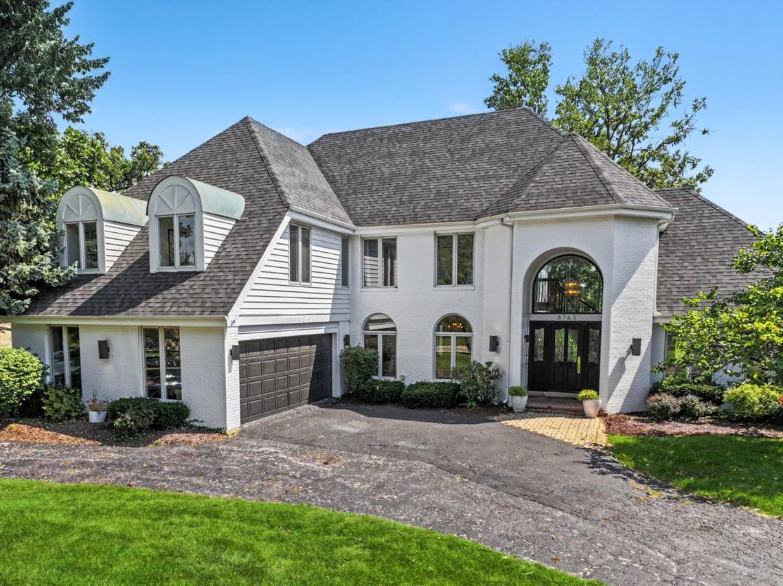 8763 Carlisle Ct., Darien, IL 60561