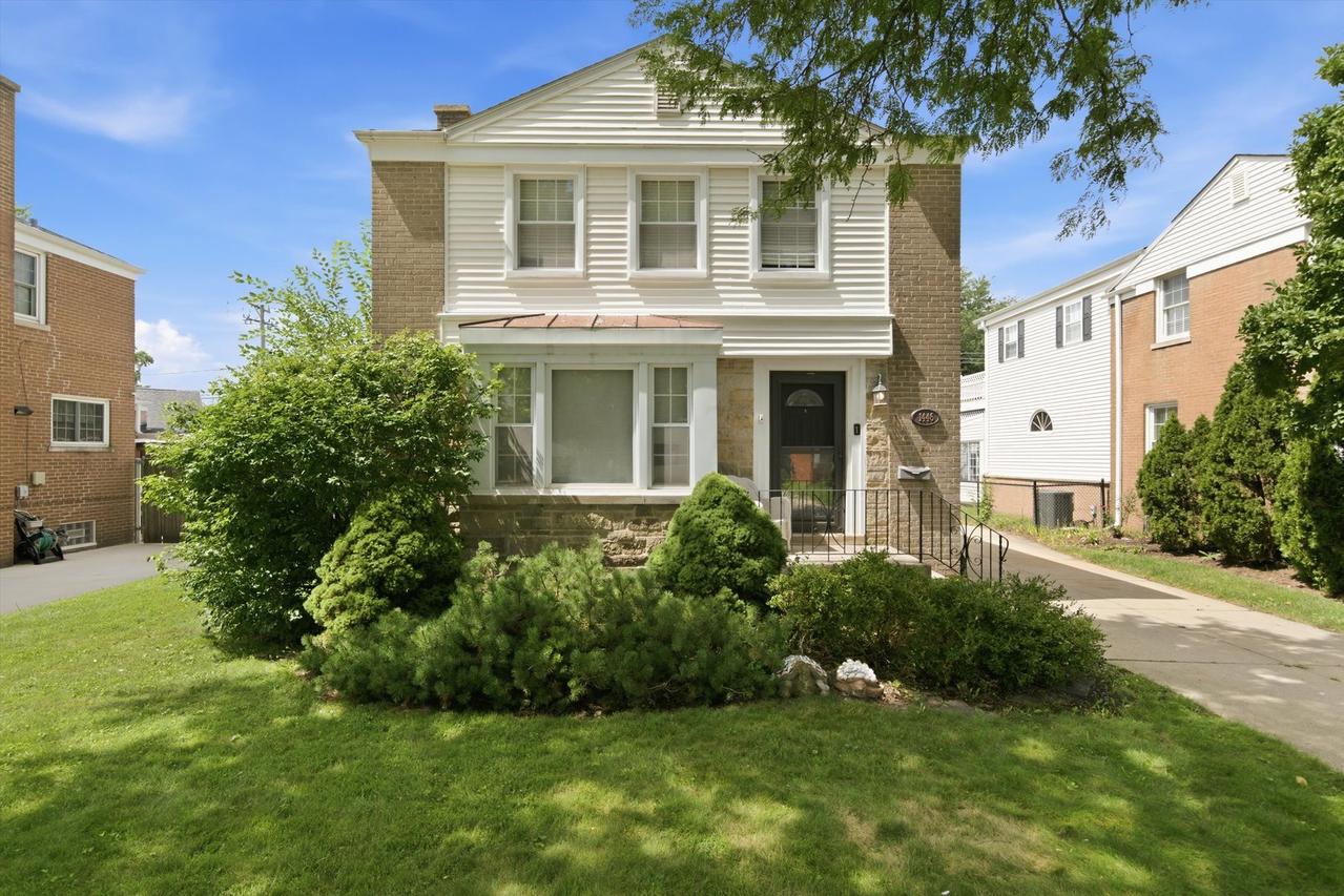 1446 Manchester Ave., Westchester, IL 60154
