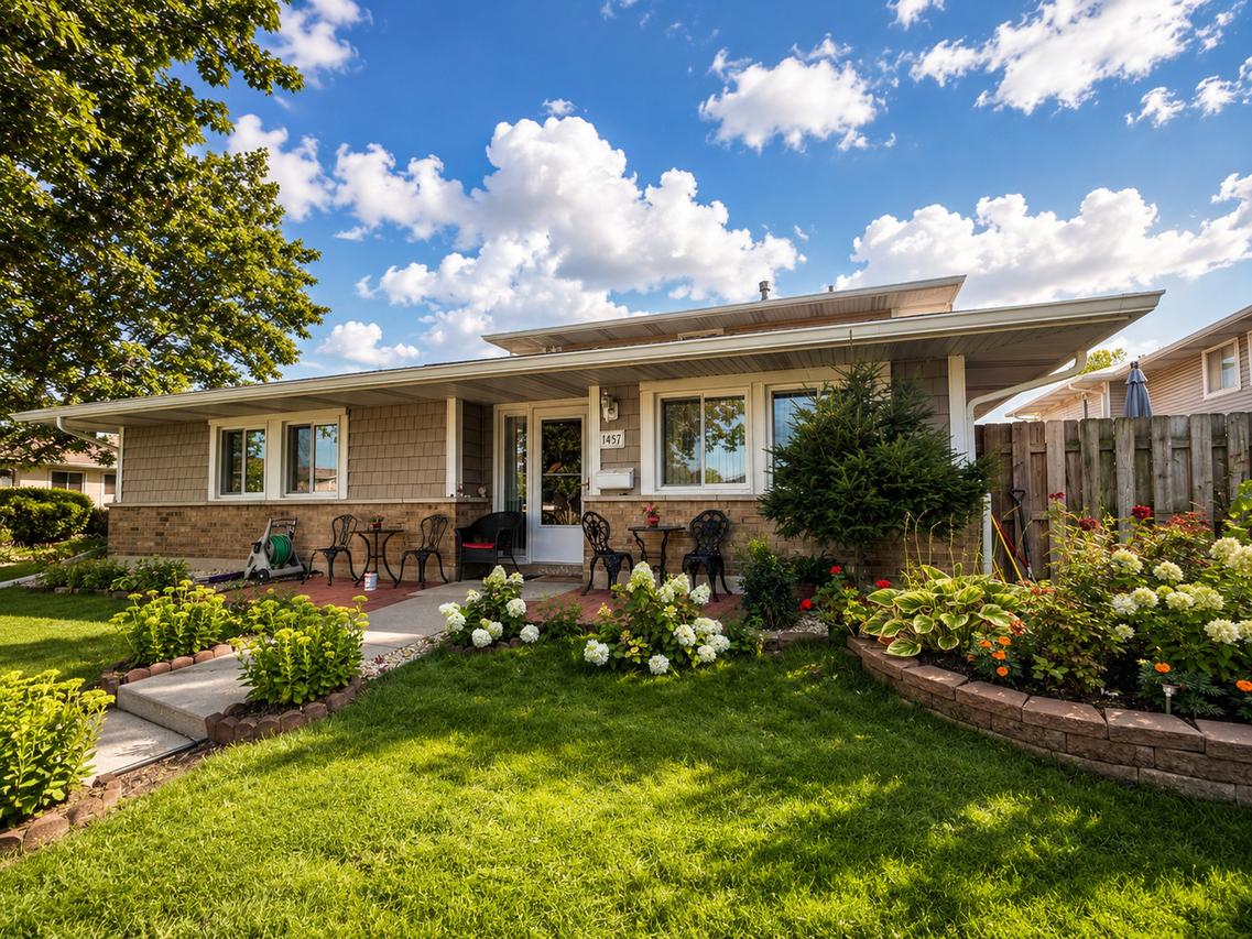 1457 Fremont Dr., Hanover Park, IL 60133