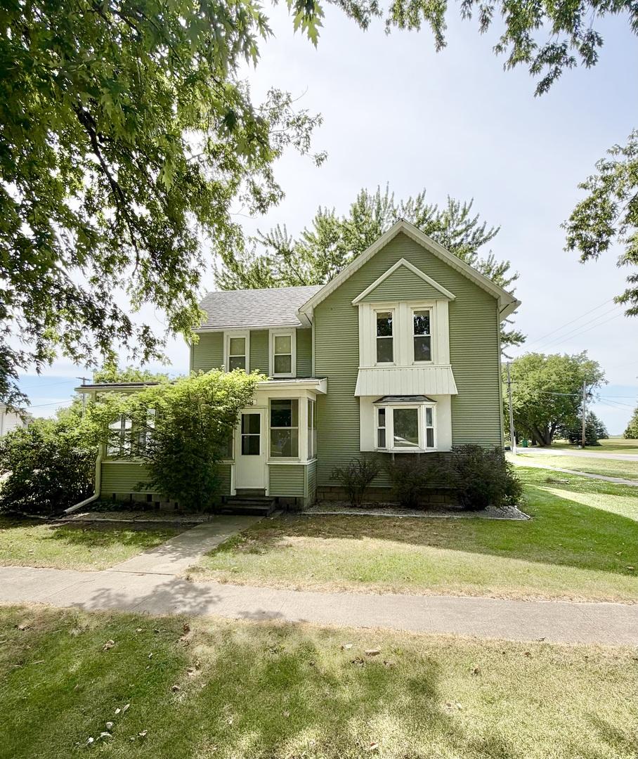 54 Lafayette St., Saunemin, IL 61769