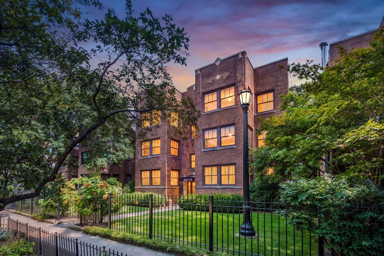 4421 N Beacon St. #1S, Chicago, IL 60640