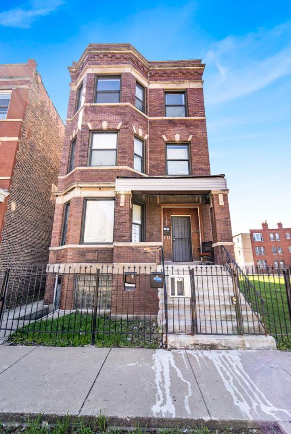 3943 W 14th St., Chicago, IL 60623