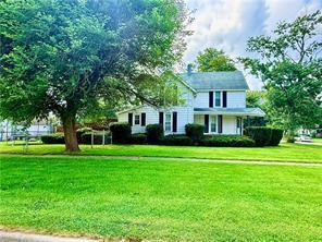 701 W Washington St., Hoopeston, IL 60942