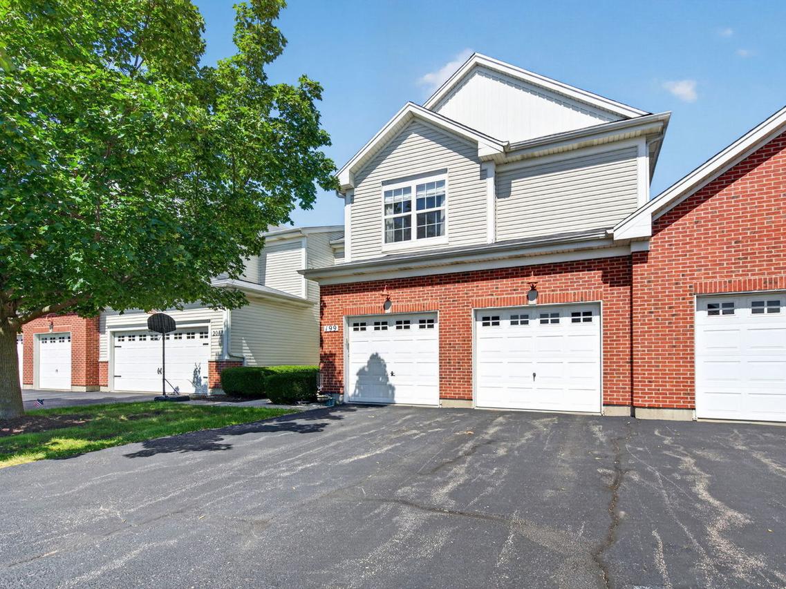 199 Dorset Ave., Oswego, IL 60543