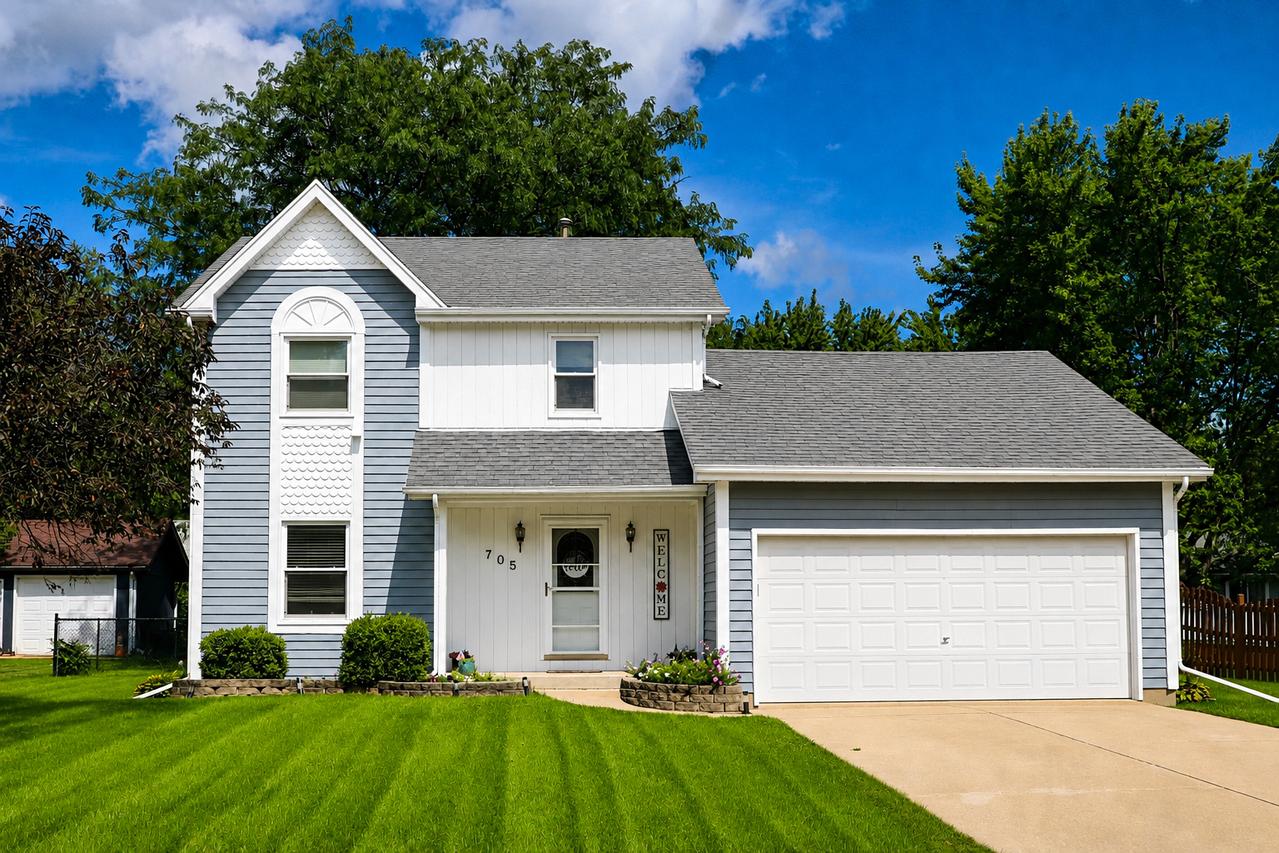 705 E Edgelawn Dr., Plano, IL 60545