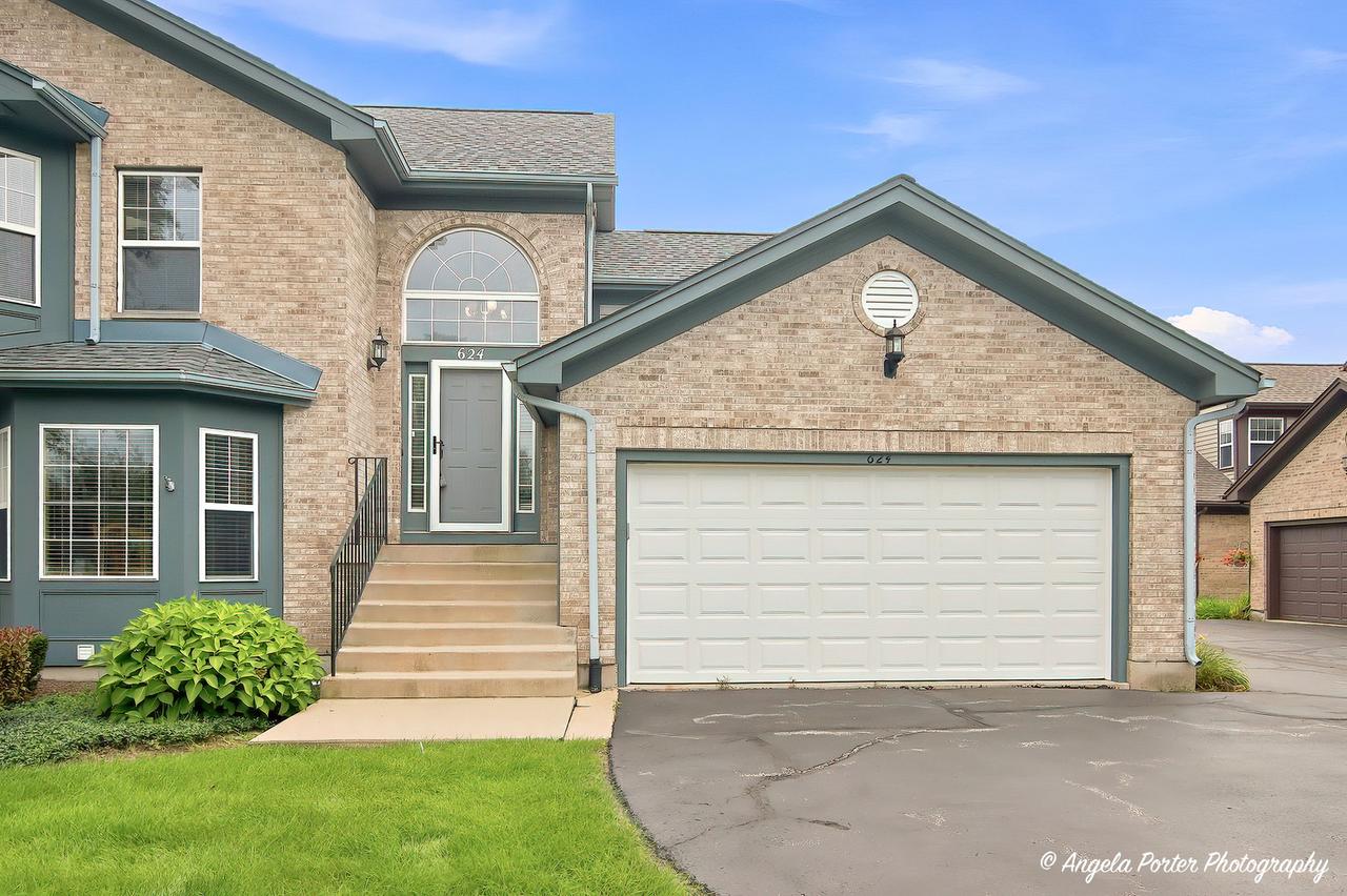 624 Kresswood Dr. #D, Mchenry, IL 60050