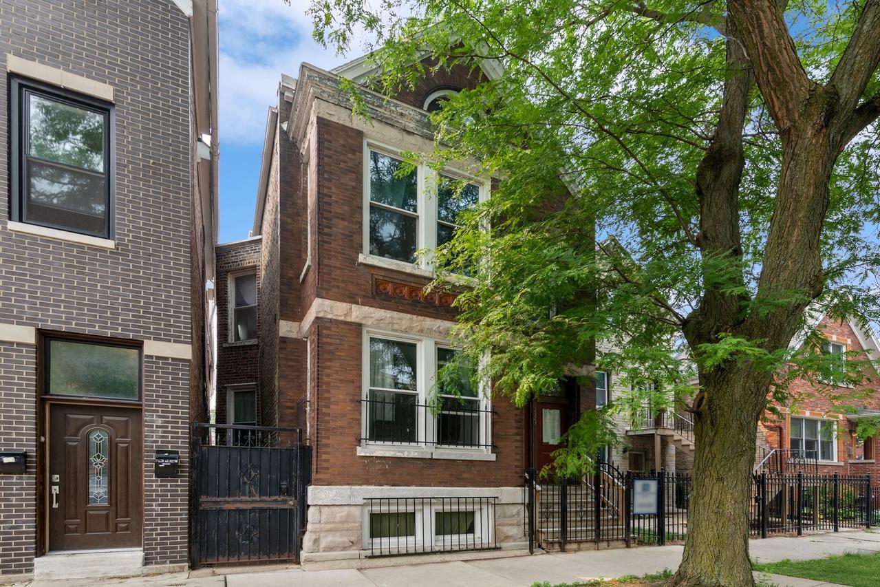 2323 W Charleston St., Chicago, IL 60647
