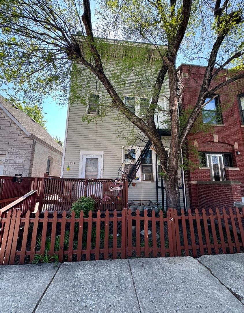 3004 S Loomis St., Chicago, IL 60608