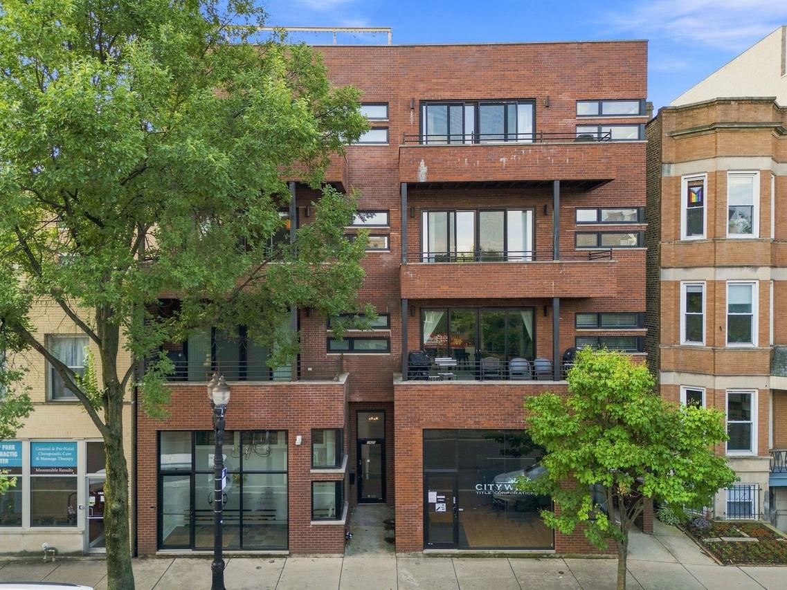 1925 W Irving Park Rd. #3, Chicago, IL 60613