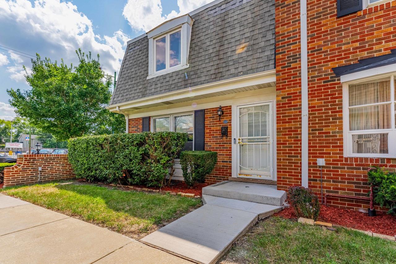 2314 W 111th St. #A, Chicago, IL 60643