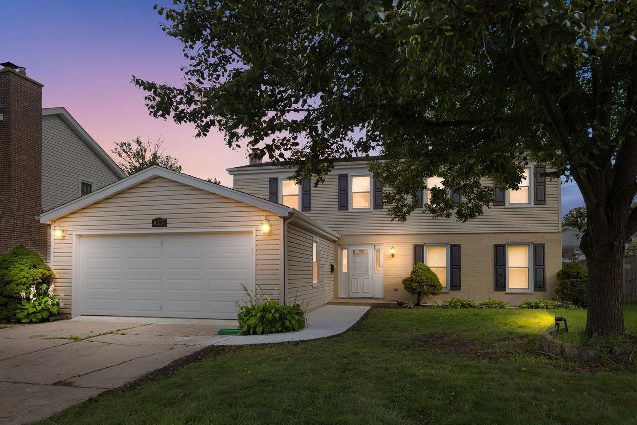 421 Collen Dr., Lombard, IL 60148