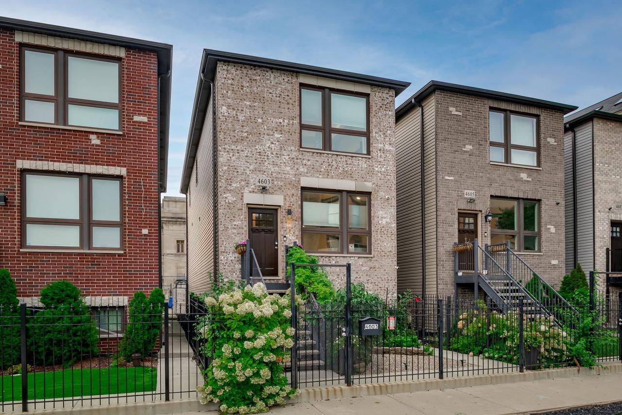 4603 S Calumet Ave., Chicago, IL 60653