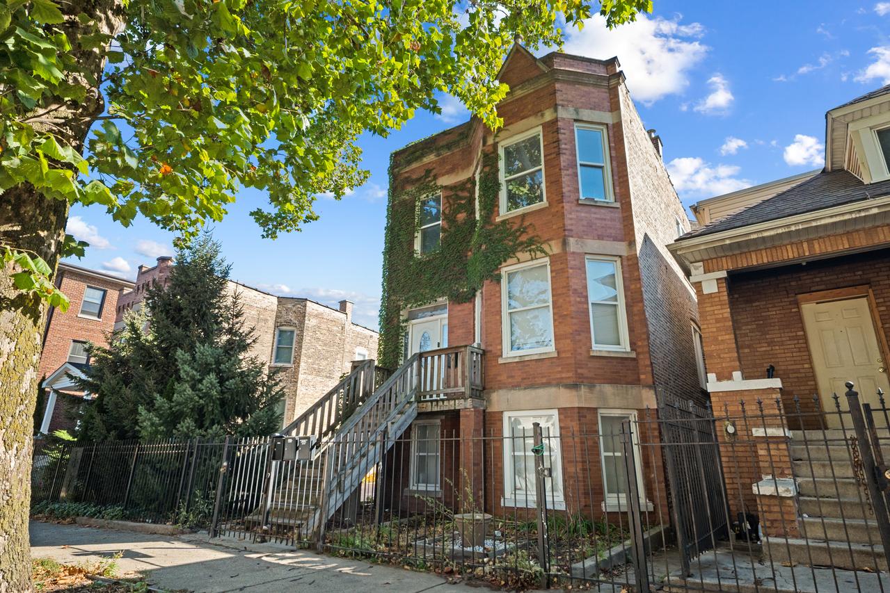 845 N Avers Ave., Chicago, IL 60651